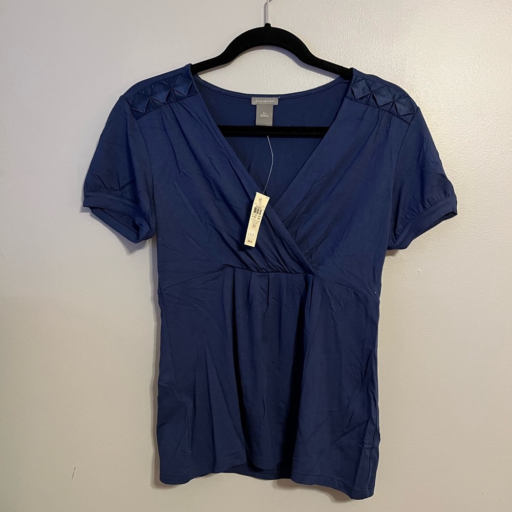 🍎 NWT Ann Taylor Top